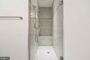 19400 Lansdowne Woods Blvd, Leesburg, VA 20176 - Photo 36