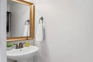 15615 Whispering Knoll Ct, Hillsboro, VA 20132 - Photo 16