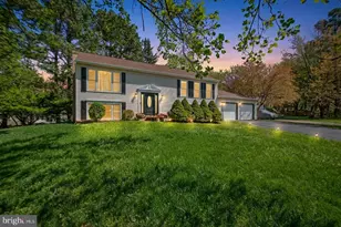 10217 McKean Ct, Great Falls, VA 22066 - Photo 1