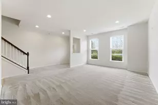 42396 Benfold Square, Brambleton, VA 20148 - Photo 8