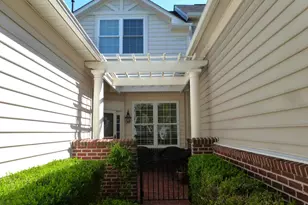 44351 Oakmont Manor Square, Ashburn, VA 20147 - Photo 2