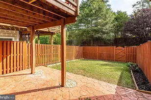 25242 Dunvegan Square, Chantilly, VA 20152 - Photo 34