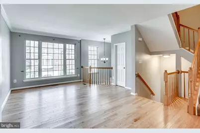 25242 Dunvegan Square, Chantilly, VA 20152 - Photo 6