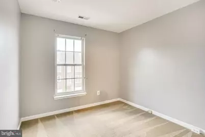 25242 Dunvegan Square, Chantilly, VA 20152 - Photo 26