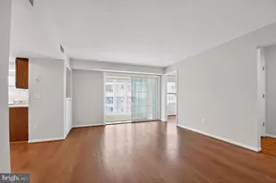 113 Prosperity Ave SE, Leesburg, VA 20175 - Photo 2