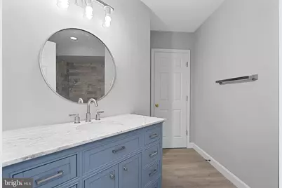 21850 Locomotive Terrace #202, Sterling, VA 20166 - Photo 32