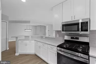 21850 Locomotive Terrace, Sterling, VA 20166 - Photo 18