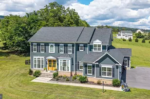 35490 Sunny Ridge Rd, Round Hill, VA 20141 - Photo 2