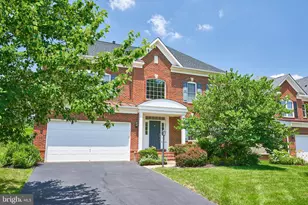 42330 Rising Moon Pl, Brambleton, VA 20148 - Photo 2