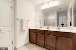 42482 Dogwood Glen Square, Sterling, VA 20166 - Photo 22