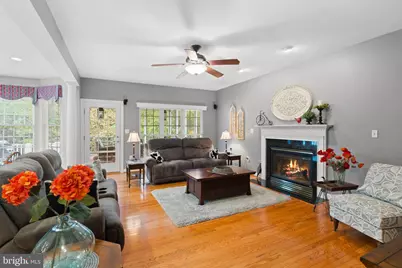 25758 S Village Drive, Chantilly, VA 20152 - Photo 20