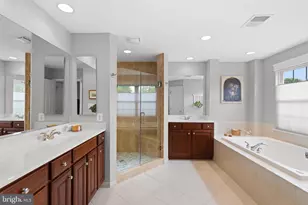 25758 S Village Dr, Chantilly, VA 20152 - Photo 30