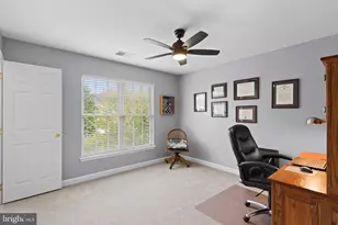 25758 S Village Dr, Chantilly, VA 20152 - Photo 38