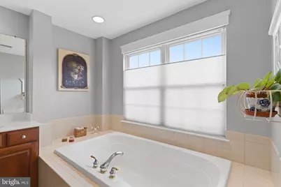 25758 S Village Drive, Chantilly, VA 20152 - Photo 32