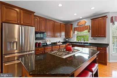 25758 S Village Drive, Chantilly, VA 20152 - Photo 16
