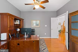 25758 S Village Dr, Chantilly, VA 20152 - Photo 8