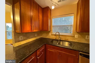 44118 Natalie Terrace #302, Ashburn, VA 20147 - Photo 8