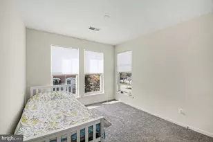 42464 Regal Wood Dr, Brambleton, VA 20148 - Photo 12