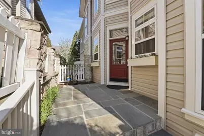 22826 Courtland Park Drive, Brambleton, VA 20148 - Photo 4