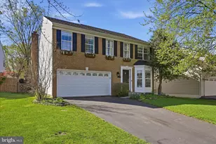 816 Bellview Ct NE, Leesburg, VA 20176 - Photo 2