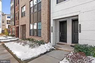 43474 Danville Ter, Ashburn, VA 20148 - Photo 4