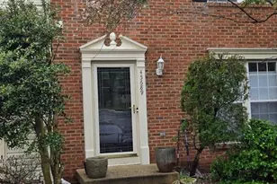 45689 Paddington Station, Sterling, VA 20166 - Photo 2