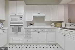 19350 Magnolia Grove Square, Leesburg, VA 20176 - Photo 12