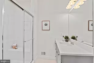 44742 Tiverton Sq, Ashburn, VA 20147 - Photo 30