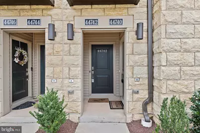 44742 Tiverton Square, Ashburn, VA 20147 - Photo 2