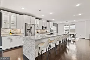 44742 Tiverton Sq, Ashburn, VA 20147 - Photo 16