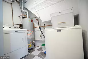 322 Sugarland Run Dr, Sterling, VA 20164 - Photo 24