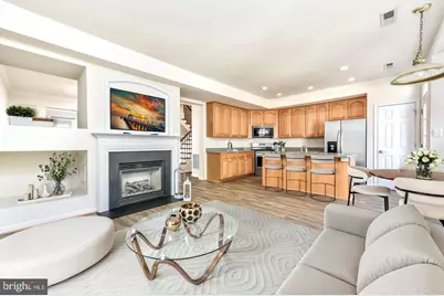 42485 Regal Wood, Brambleton, VA 20148 - Photo 2