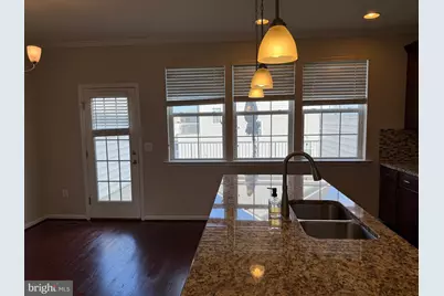25680 Pleasant Valley Road, Chantilly, VA 20152 - Photo 18