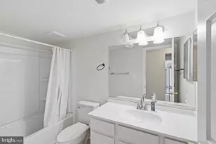 118 Westwick Ct, Sterling, VA 20165 - Photo 6