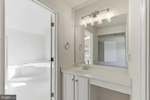 43694 Frost Ct, Ashburn, VA 20147 - Photo 36