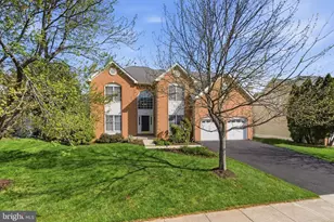 43694 Frost Ct, Ashburn, VA 20147 - Photo 2