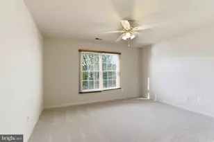 43694 Frost Ct, Ashburn, VA 20147 - Photo 40