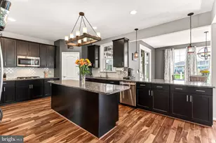 42308 Guildhall Dr, Ashburn, VA 20148 - Photo 8