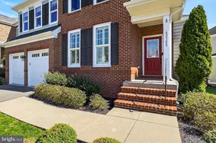 42308 Guildhall Dr, Ashburn, VA 20148 - Photo 2