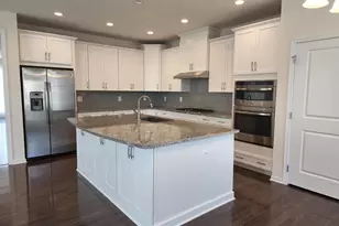 25020 Cambridge Hl Ter, Chantilly, VA 20152 - Photo 4