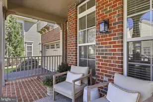 42787 Chatelain Cir, Brambleton, VA 20148 - Photo 4