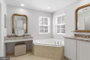 42787 Chatelain Cir, Brambleton, VA 20148 - Photo 34