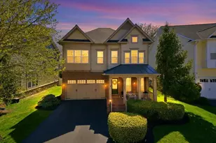 42787 Chatelain Cir, Brambleton, VA 20148 - Photo 2