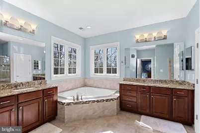 15806 Waterford Creek Circle, Hamilton, VA 20158 - Photo 38