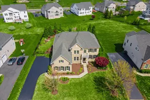 42470 Fawn Meadow Pl, Chantilly, VA 20152 - Photo 4