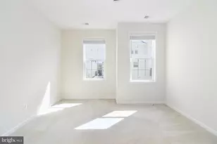 24620 Byrne Meadow Square, Aldie, VA 20105 - Photo 24