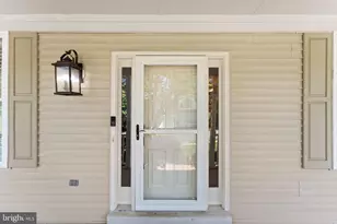 817 Kenneth Pl SE, Leesburg, VA 20175 - Photo 14