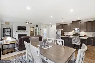 15 S Locust St, Lovettsville, VA 20180 - Photo 18