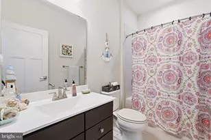 15 S Locust St, Lovettsville, VA 20180 - Photo 36