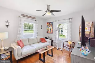 412 S Maple Ave, Purcellville, VA 20132 - Photo 6